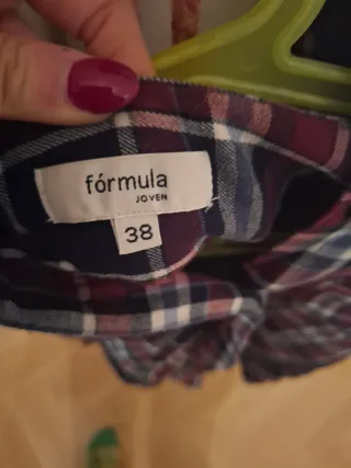 Camisa de cuadros azul y roja