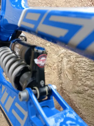 Bicicleta DH Intense 951 EVO