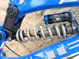 Bicicleta DH Intense 951 EVO