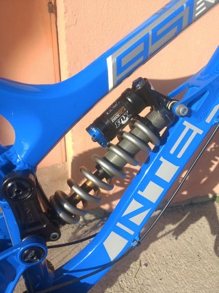 Bicicleta DH Intense 951 EVO