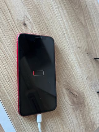 iPhone XR Rosso + Parti di ricambio iPhone 8 Plus, iPhone S