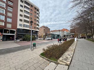 Local comercial en alquiler en Campo de la Juventud en Palencia