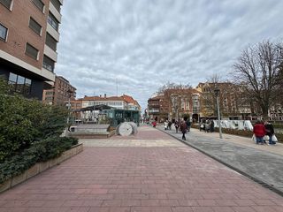 Local comercial en alquiler en Campo de la Juventud en Palencia