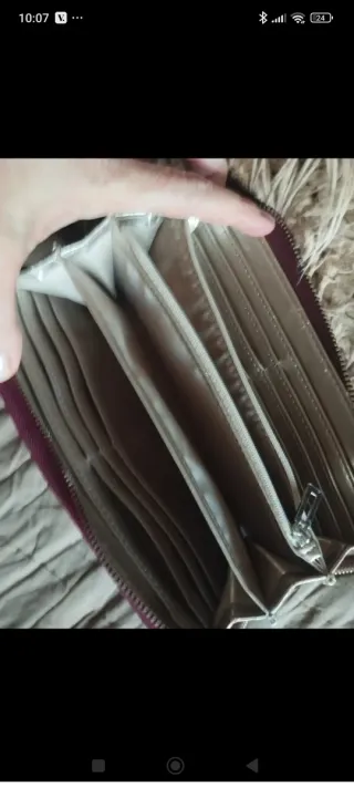 Portafoglio Guess grande rosso bordeaux similpelle