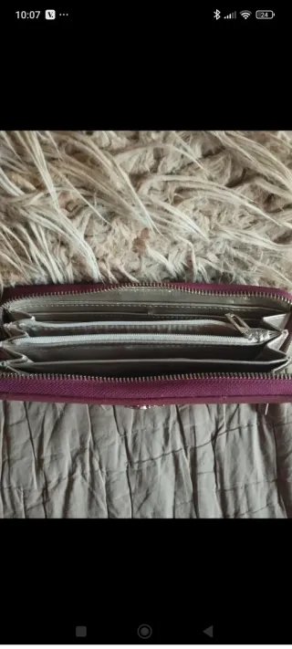 Portafoglio Guess grande rosso bordeaux similpelle