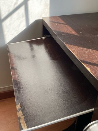 Escritorio pequeño de madera