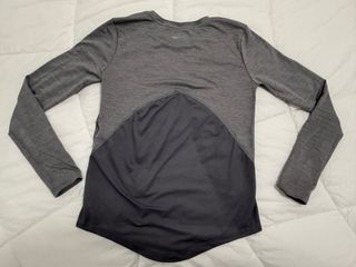 Camiseta Nike Running Gris Manga Larga