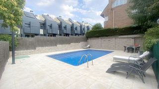 Casa pareada en alquiler en Zona Estación en Pozuelo de Alarcón