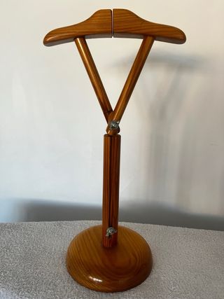 Percha expositora de madera para ropa