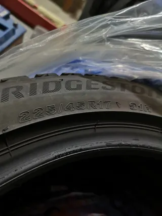 Pneumatici invernali Bridgestone