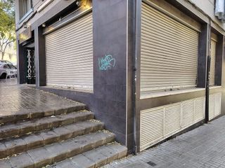 Local comercial en alquiler en La Salut - Lloreda en Badalona
