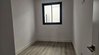 Piso en alquiler en La Buhaira en Sevilla