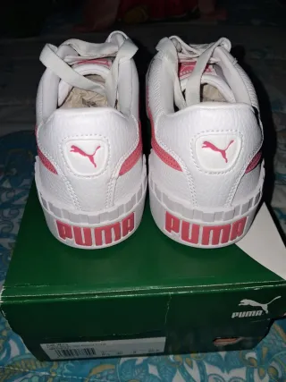 Zapatillas Puma Blancas y Rosas
