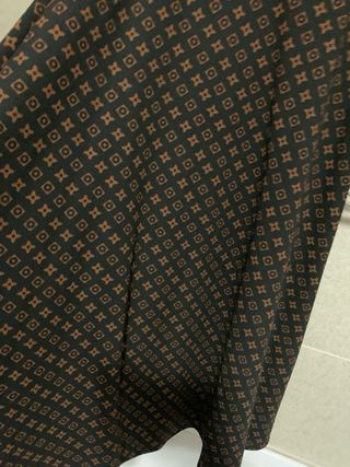 Gonna lunga nera con disegni arancio