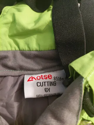 Pantalón niño nieve con tirantes. Entre 4 y 6 año