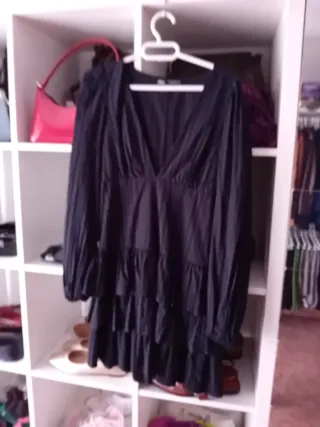 Vestido negro y regalo 2 prendas
