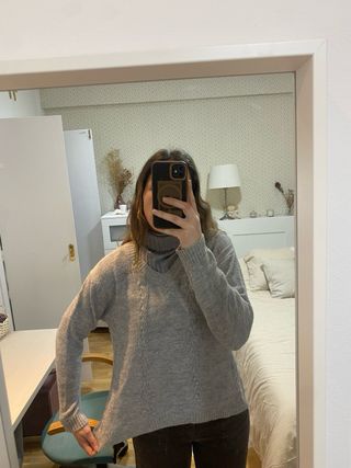 Jersey gris trenzado, marca local