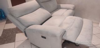 Divano 2 relax elettrici grigio buone condizioni
