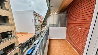 Piso en alquiler en Zona Avenida al Vedat en Torrent