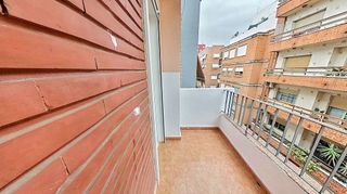 Piso en alquiler en Zona Avenida al Vedat en Torrent