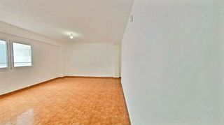 Piso en alquiler en Zona Avenida al Vedat en Torrent