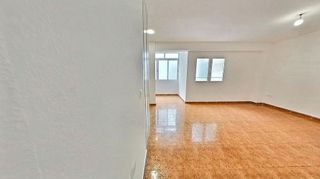 Piso en alquiler en Zona Avenida al Vedat en Torrent