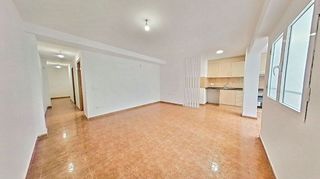 Piso en alquiler en Zona Avenida al Vedat en Torrent