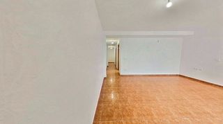 Piso en alquiler en Zona Avenida al Vedat en Torrent