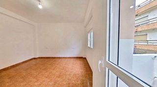 Piso en alquiler en Zona Avenida al Vedat en Torrent