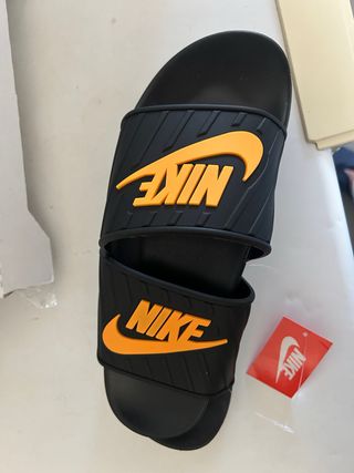 Chanclas Nike Playeras Negras y Naranjas