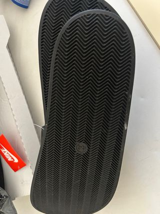 Chanclas Nike Playeras Negras y Naranjas