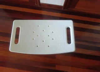 Banqueta de baño ortopédica ajustable