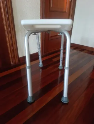 Banqueta de baño ortopédica ajustable