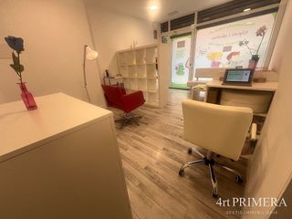 Local comercial en alquiler en Instituts - Ponent - Sota el Camí Ral en Granollers