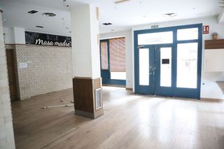 Local comercial en alquiler en Paseo Sagasta en Zaragoza