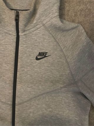 Sudadera Nike Tech Gris