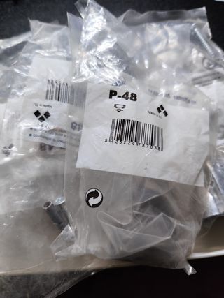 Soporte regulable para baldas cromado