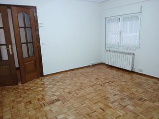 Piso en alquiler en Centro en Gijón