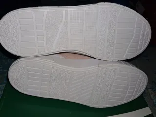 Zapatillas Puma Blancas y Rosas