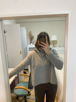 Jersey gris cuello alto cremallera