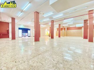 Local comercial en alquiler en Nueva Andalucía en Almería
