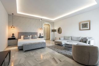 Chalet en alquiler en Nueva Andalucía centro en Marbella