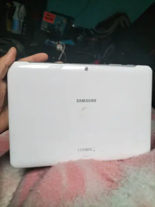 Tablet Samsung Gris y Blanca