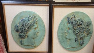 Quadri in ceramica con profili classici in rilievo