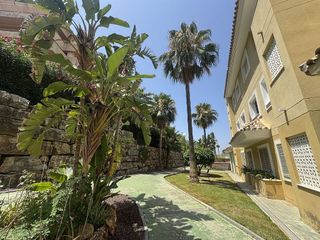 Piso en venta en Puerto Banús en Marbella