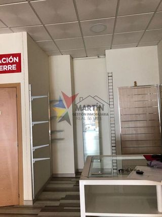 Local comercial en alquiler en El Cónsul - Ciudad Universitaria en Málaga
