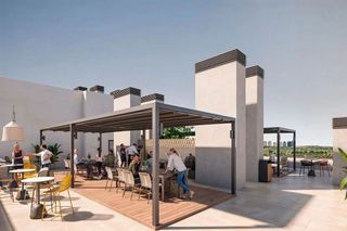 Piso en alquiler en Valdebebas - Valdefuentes en Madrid