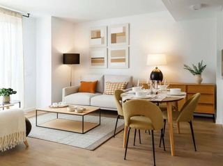 Piso en alquiler en Valdebebas - Valdefuentes en Madrid