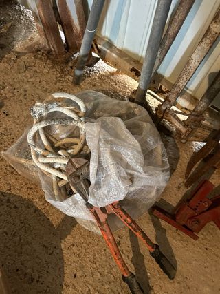 Herramientas de albañilería: Cizalla y más