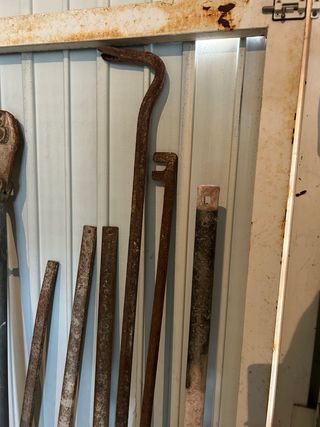 Herramientas de albañilería: Cizalla y más